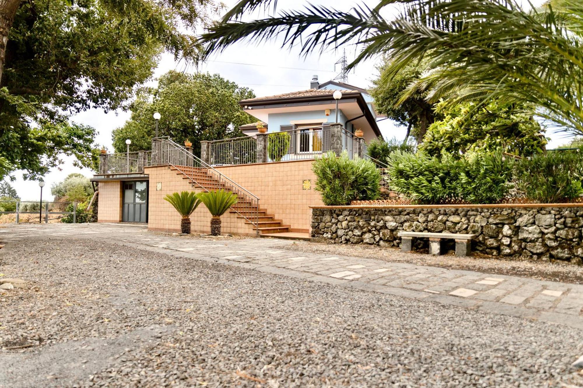 Villa Melany Casa Vacanza Пьедимонте-Этнео Экстерьер фото