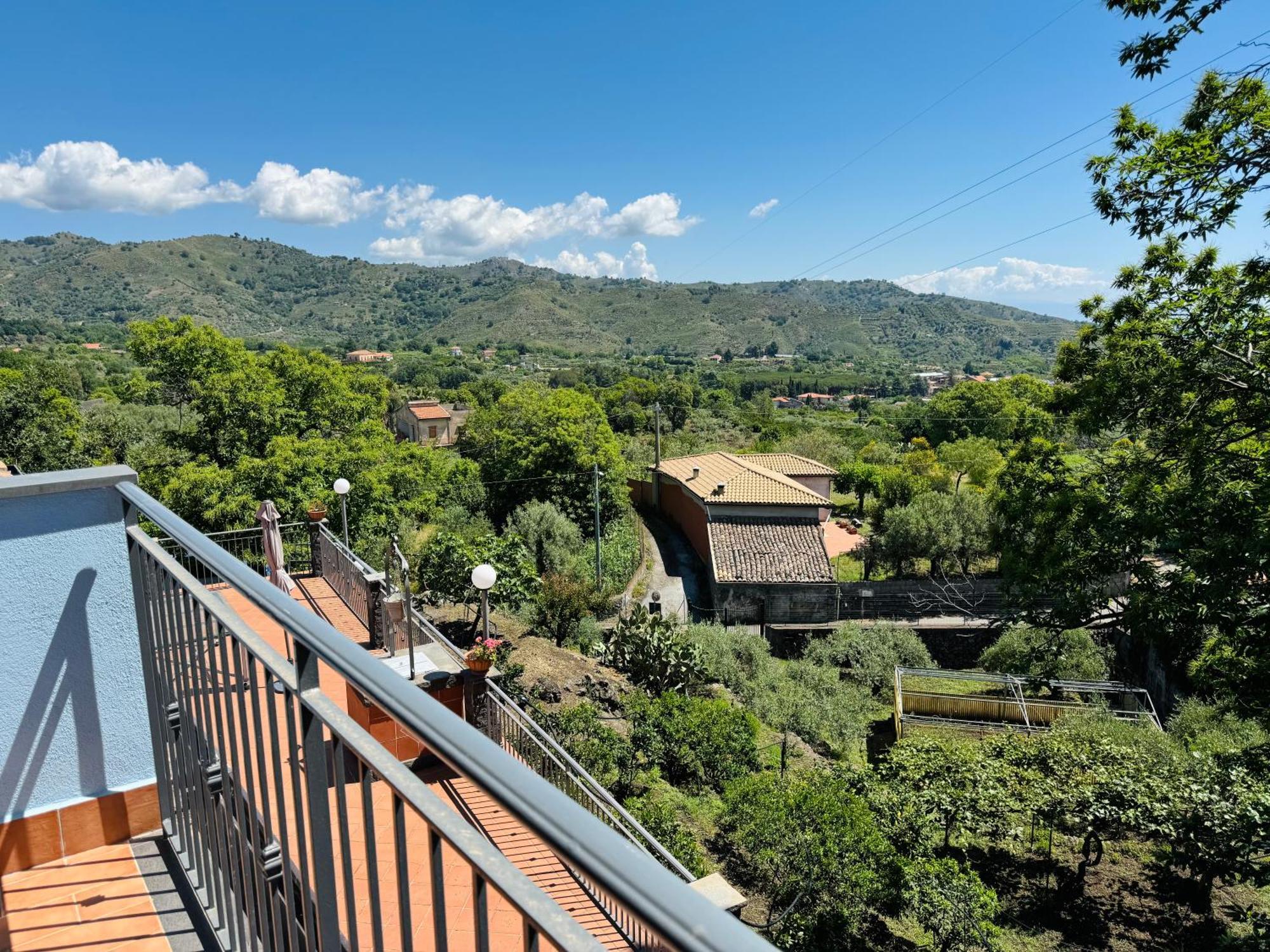 Villa Melany Casa Vacanza Пьедимонте-Этнео Экстерьер фото
